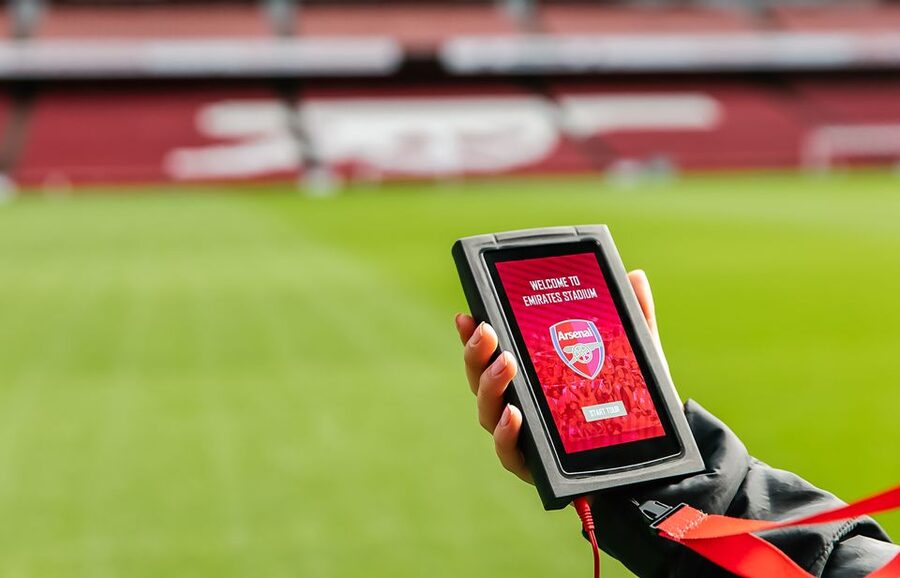 London: Emirates Stadium Entry Ticket and Audio Guide - Inside the changing room