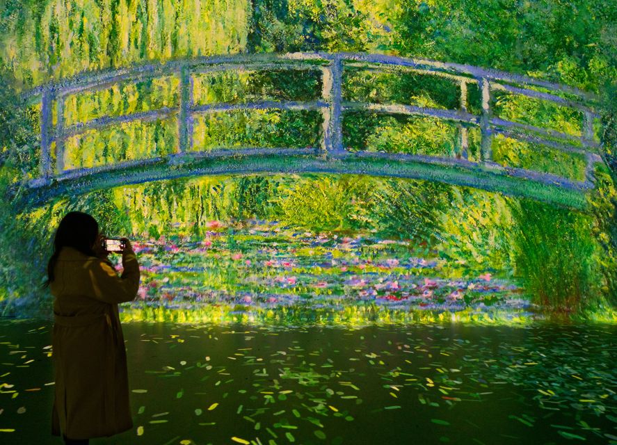 London: Entry Ticket to Frameless Immersive Art Experience - What happens when you enter FRAMELESS