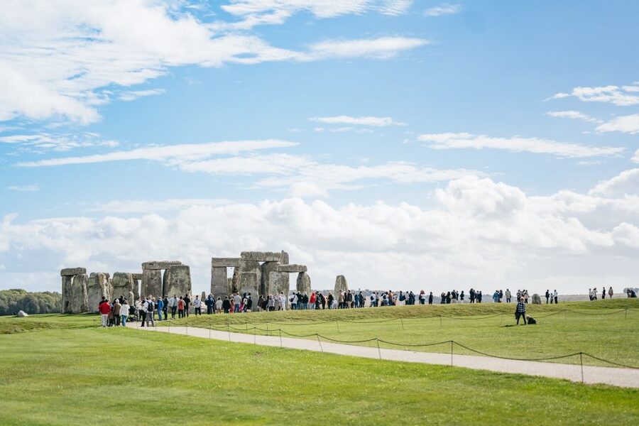London: Full-Day Windsor, Stonehenge, and Oxford Tour - Oxford: spires, scholars, and a short walk