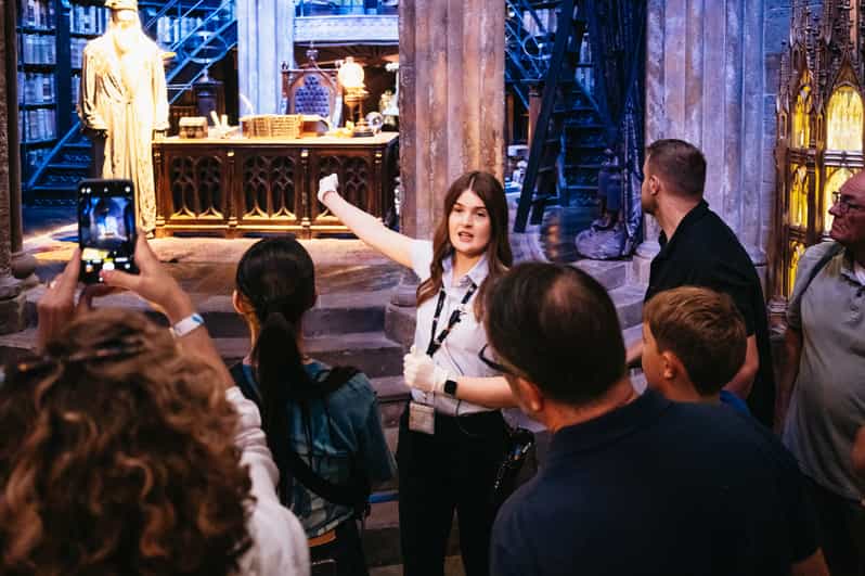 London: Fully-Guided Making of Harry Potter Tour - Meeting at Euston and taking the train