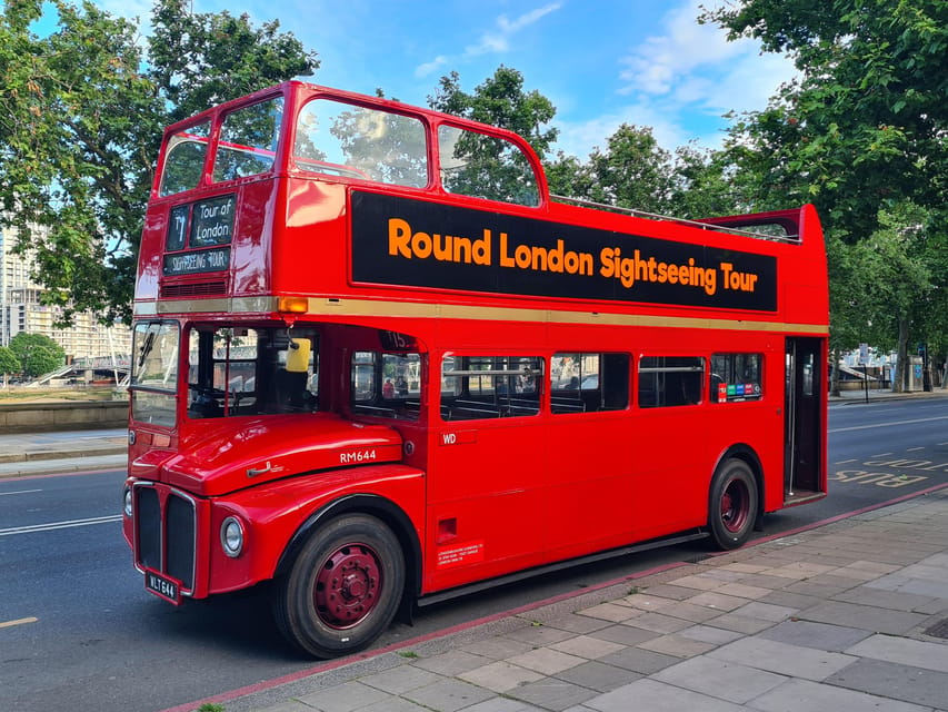 London: Guided Sightseeing Tour on a Vintage Open-Top Bus - Starting at Embankment and Getting Your Bearings