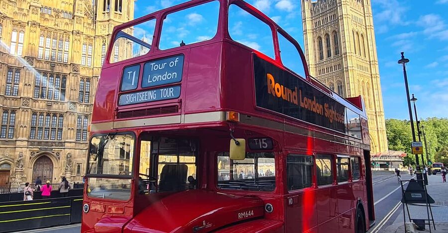 London: Guided Sightseeing Tour on a Vintage Open-Top Bus - From the Royal Courts of Justice to St. Paul’s Cathedral