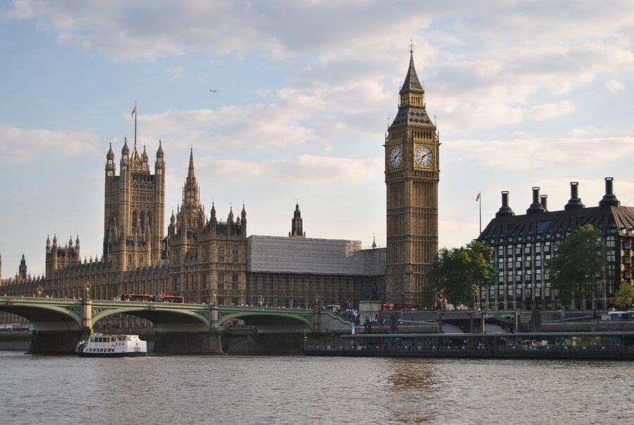 London Half-Day Private Chauffeur Driven Tour - Buckingham Palace and the royal route