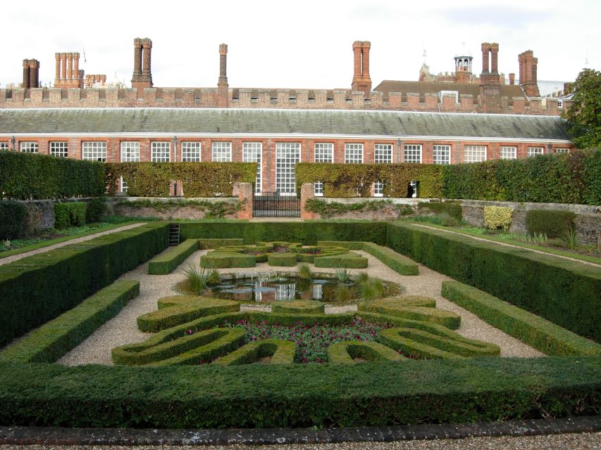 London Half-Day Private Chauffeur Driven Tour - The guide can make or break the day
