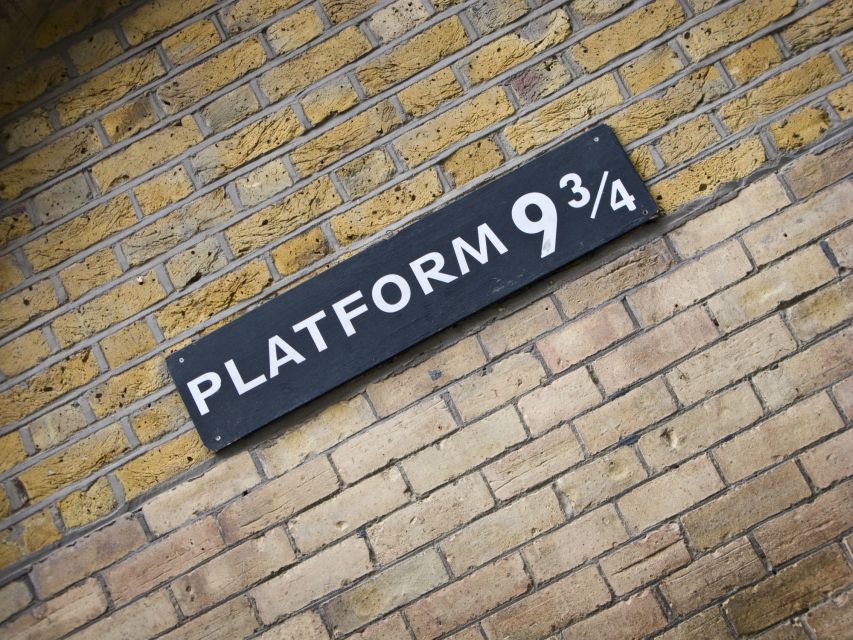 London: Harry Potter Filming Locations Walking Tour - Godwin’s Court and Cecil’s Court, London’s Diagon Alley inspirations