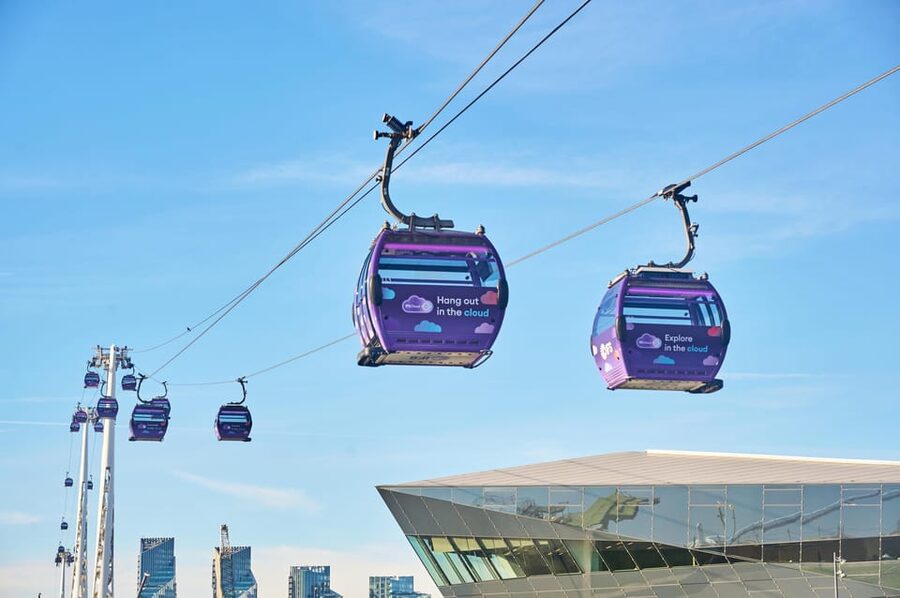 London: IFS Cloud Cable Car - Flying over the Thames between Greenwich and the Royal Docks