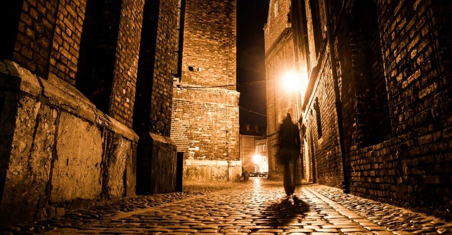 London: Jack The Ripper and Sherlock Holmes Bus Tour - Westminster, executions, and the Banqueting House