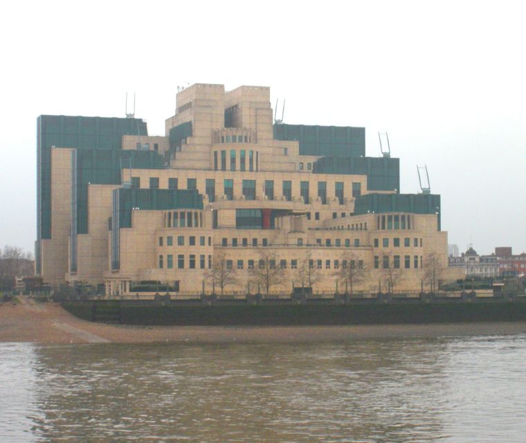 London: James Bond Shooting Locations Tour by Black Taxi - Ian Fleming and the Real Intelligence Services