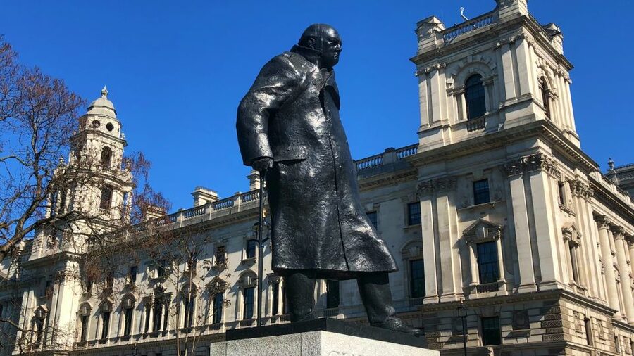 London: London in WW2 and Churchill War Rooms Entrance - The Cenotaph and the human side of the story