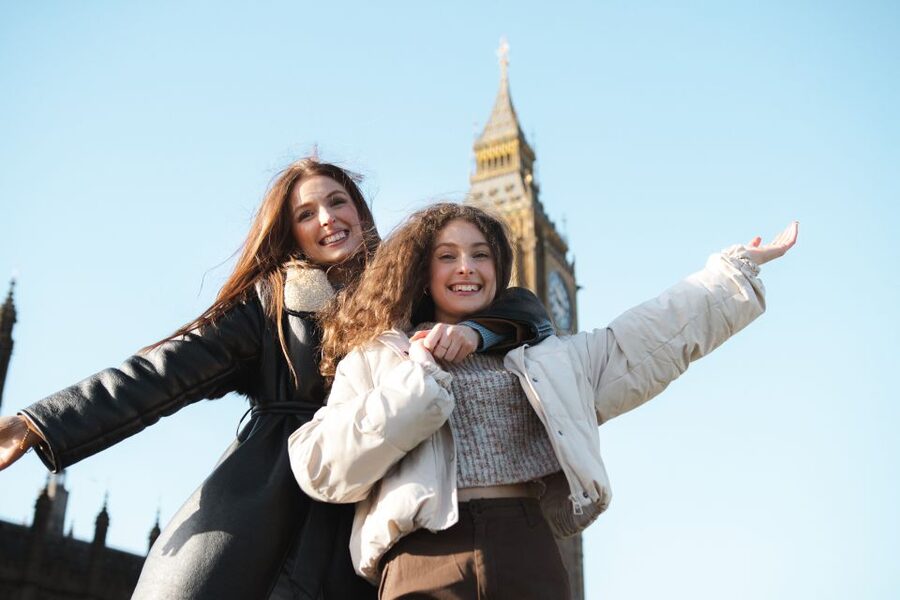 London: Private Landmark Tour with Professional Photographer - Key points at a glance