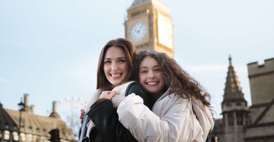 London: Private Landmark Tour with Professional Photographer - Why this works better than a selfie at Big Ben