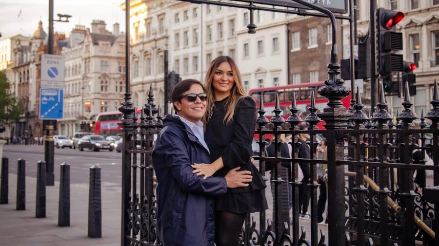 London: Private Photoshoot with Video Clip Option - Edited photos, delivery, and the video upgrade