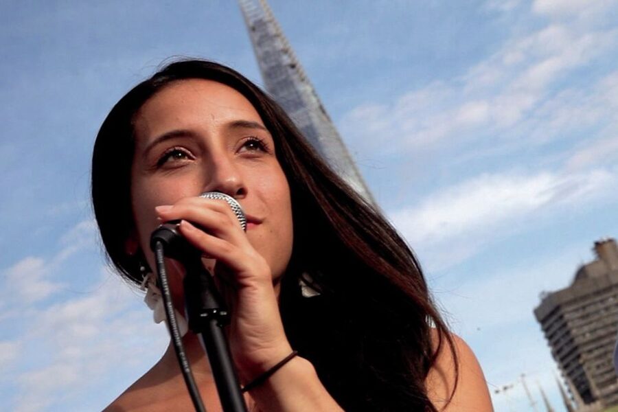 London: River Thames Evening Cruise with Bubbly and Canapés - Starting at Tower Millennium Pier