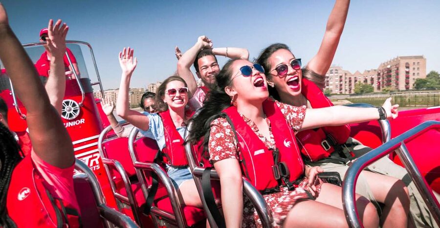 London: River Thames Speed Boat Tour - Why the guide can make or break the ride