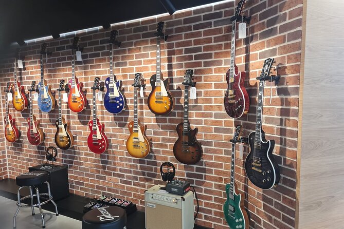 London Rock N Roll Beatles Private Black Cab Tour - Gibson Garage and the Handel Hendrix connection