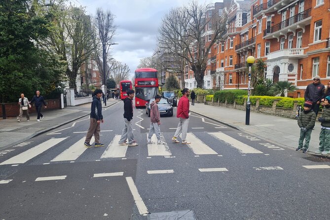 London: Rock N Roll Beatles Private Black Cab Tour - A private black cab gives you more music for your morning