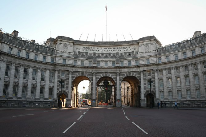 London's Palaces & Parliament Tour (See Over 20+ London Top Sights) - Buckingham Palace and the Changing of the Guard