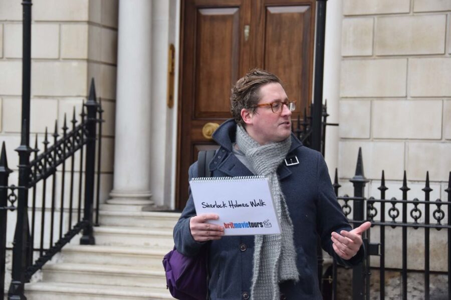 London: Sherlock Holmes-Themed Walking Tour - Guides who make the two hours work