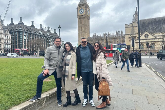London Sightseeing Private Black Cab Tour with Hotel Pick Up - Trafalgar Square, Leicester Square, and Piccadilly Circus