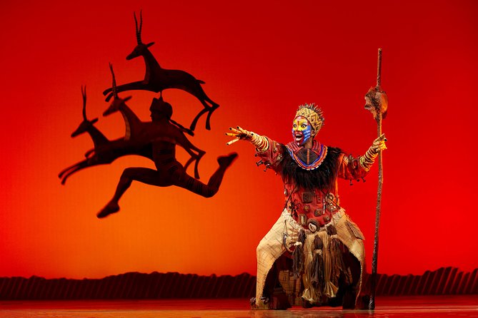 London Theatre: Disney's The Lion King - The opening scene and the Serengeti setting
