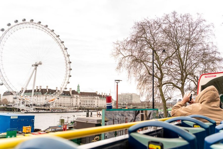 London: Tootbus Must-See Hop-On Hop-Off Bus Tour with Cruise - Why the open-top bus works well in London