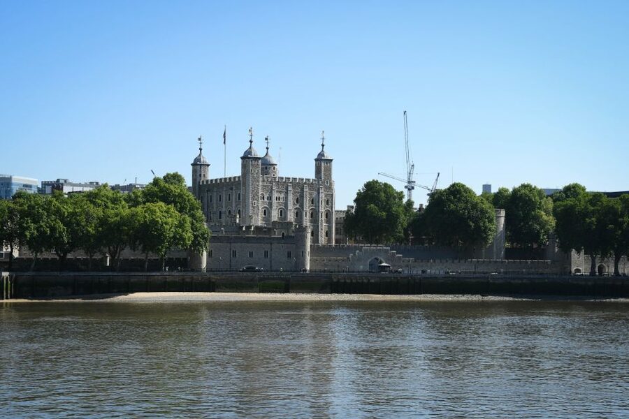 London: Top 30 Sights Tour and Sherlock Holmes Museum - Parliament Square and Westminster Abbey