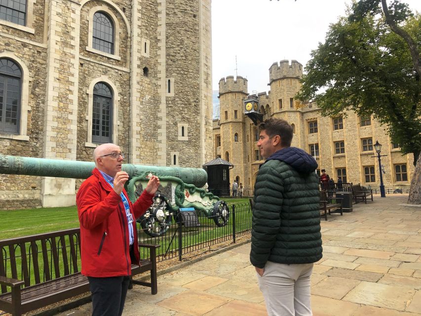 London: Tower of London Guided Tour with Boat Ride - The Thames cruise and London from the water