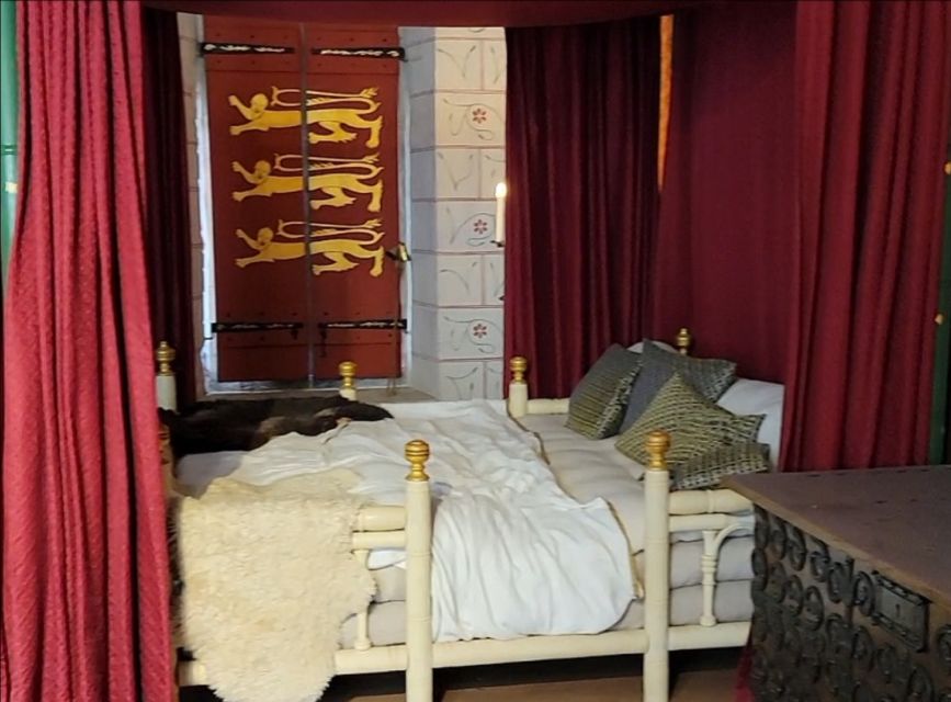 London: Tower of London Guided Tour with Boat Ride - The full-day Westminster version