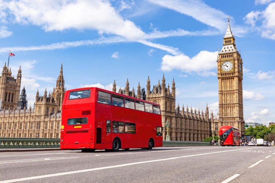 London Westminster Abbey French Tour with Fast-Track Tickets - What $107 gets you
