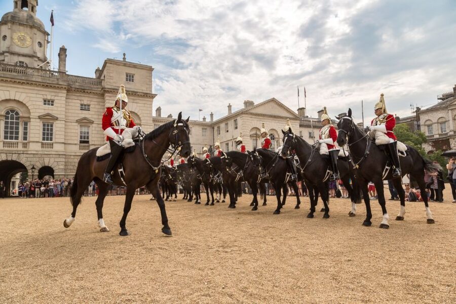 London: Westminster and Changing of the Guard Tour - Westminster Abbey and Parliament Square