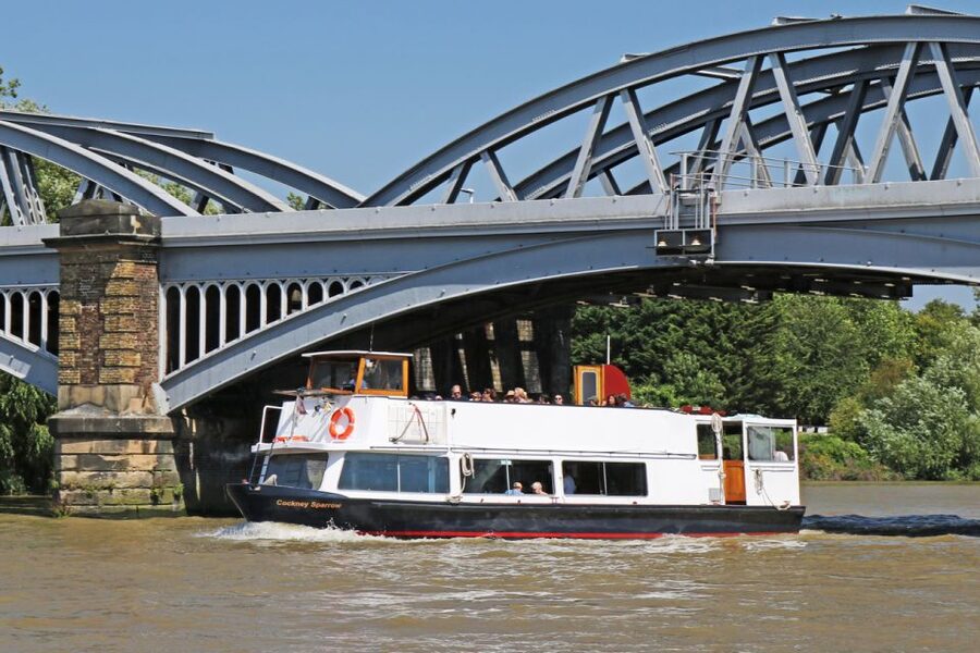 London: Westminster to Kew River Thames Cruise - Westminster landmarks from the river