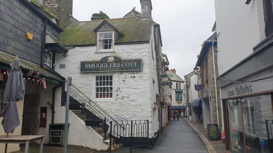 Looe: Beyond Paradise TV Locations Tour - Why Looe works so well as Shipton Abbott
