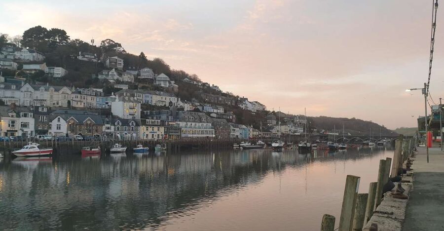 Looe: Beyond Paradise TV Locations Tour - Shops, restaurants, and the working fish market