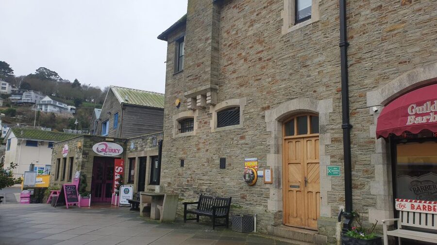 Looe: Beyond Paradise TV Locations Tour - Where the fictional criminals are caught