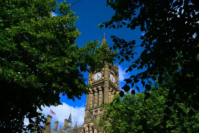 Manchester Afternoon Walking Tour - Chinatown and Manchester Art Gallery
