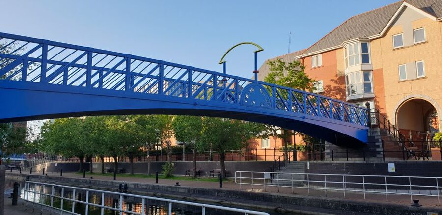 Manchester: Media City & The Quays Guided Walking Tour - Following the canals and Manchester Ship Canal