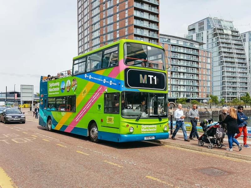 Manchester: Sightseeing Bus Tour - Manchester Town Hall, Piccadilly Gardens, and the cathedral quarter