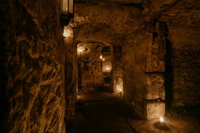 Multi-Sensory Haunted Underground Vaults Tour in Edinburgh - What the Old Town walk actually covers
