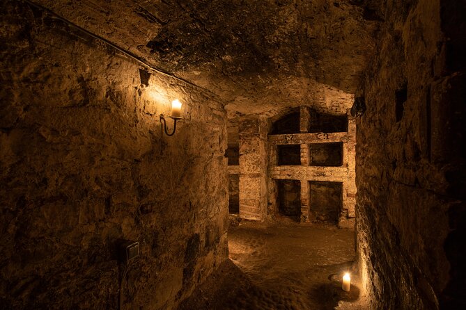 Multi-Sensory Haunted Underground Vaults Tour in Edinburgh - The guides make or break the experience