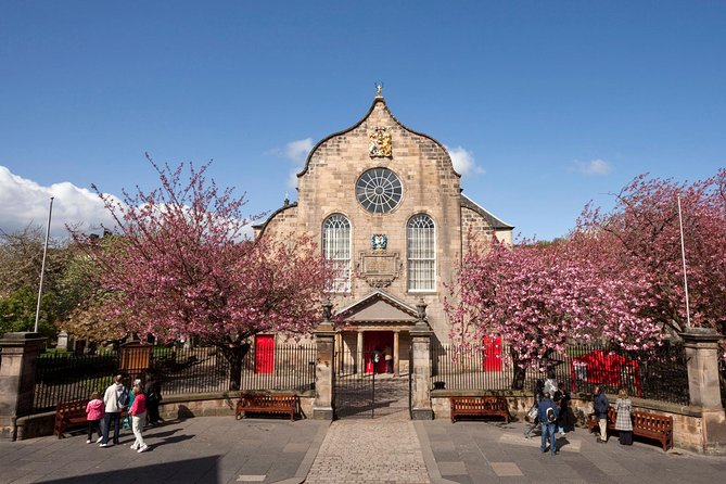 Old Town Historical and Underground Tour - Guides who make the difference