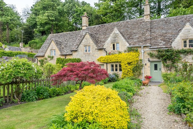 Oxford and Traditional Cotswolds Villages Small-Group Day Tour from London - Bibury and Arlington Row, with a reality check