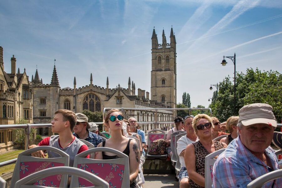 Oxford: City Sightseeing Hop-On Hop-Off Bus Tour - Christ Church and the central university sights