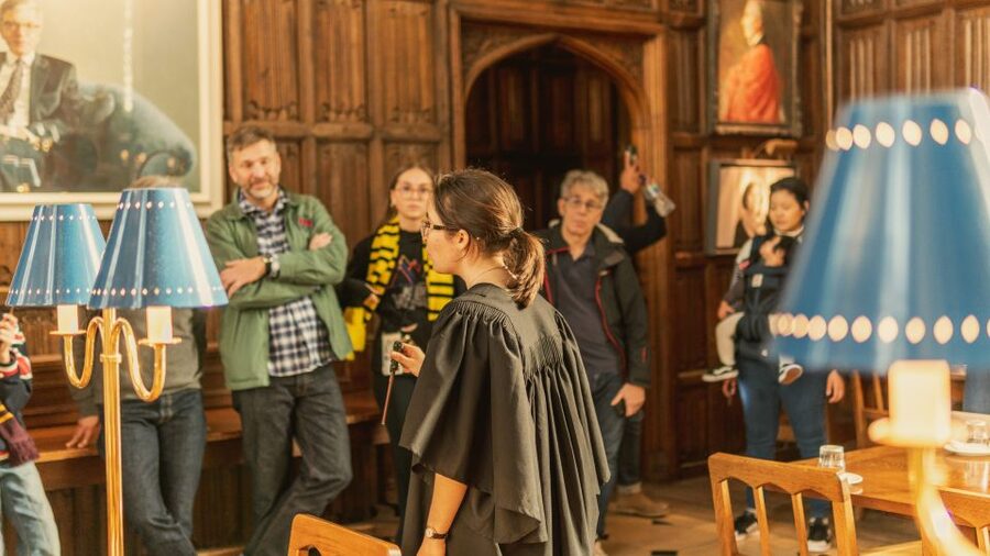 Oxford: Harry Potter Walking Tour Including New College - The quiz, House points, and guide style