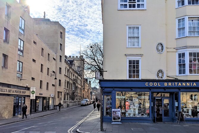 Oxford Official University & City Tour - Martyrs’ Memorial and the story beneath Broad Street