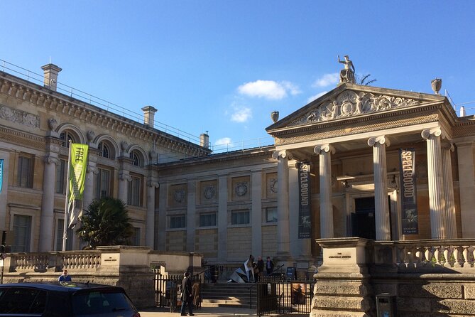 Oxford Official University & City Tour - Trinity College and Balliol College: Oxford’s famous college rivalry