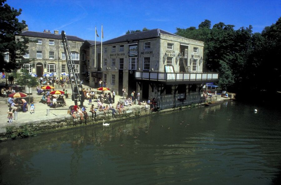Oxford: Sightseeing River Cruise - Folly Bridge and Christ Church Meadows