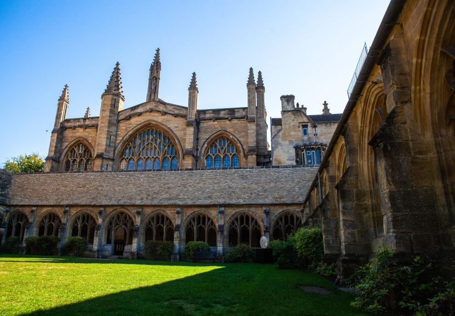Oxford: University Walking Tour with Christ Church Visit - Beginning in central Oxford