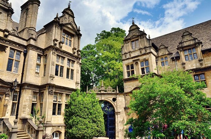Oxford University Walking Tour With University Alumni Guide - Why a student guide changes the Oxford experience