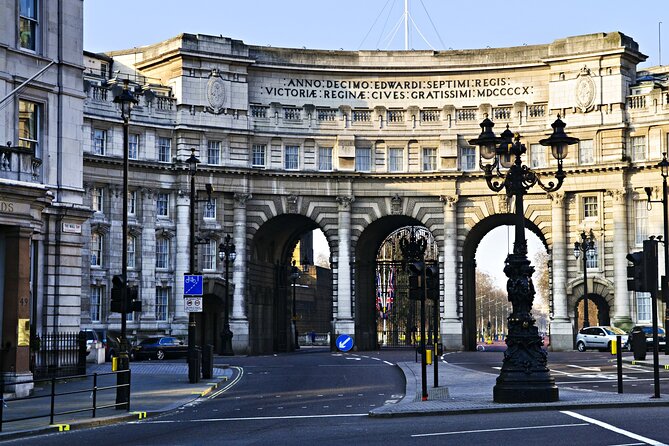Private Tour: Black Taxi Tour of London - The Tower of London and Tower Bridge