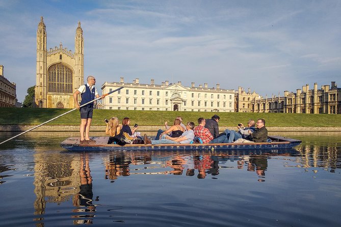 Punting Tour in Cambridge - A gentle start on Cambridge’s River Cam